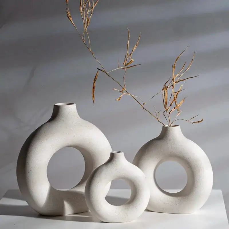 Ceramic Chic Vase - Monochrome Majesty