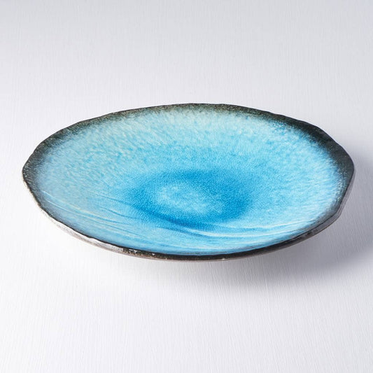 Plato japonés de porcelana azul cielo con fondo de bisque irregular de 27 cm